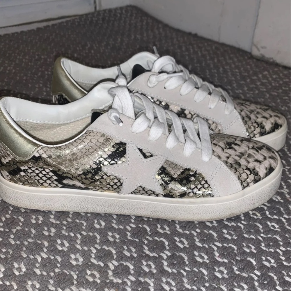 Steve Madden sneakers